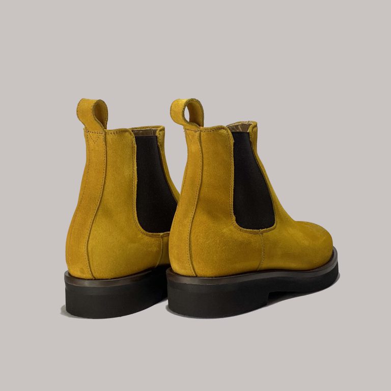 Handcrafted Beatles-style men's boots in yellow suede, made in Italy
