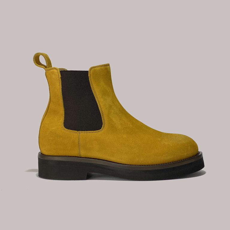 Italian mens mens boots in yellow suede, customizable for retailers