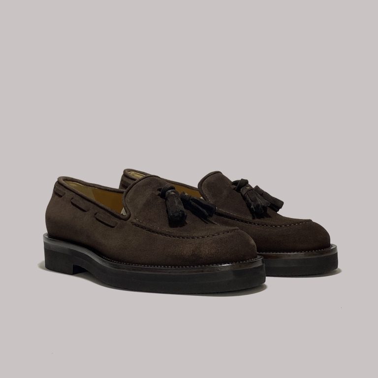 Elegant Italian loafers in dark brown suede for B2B wholesale