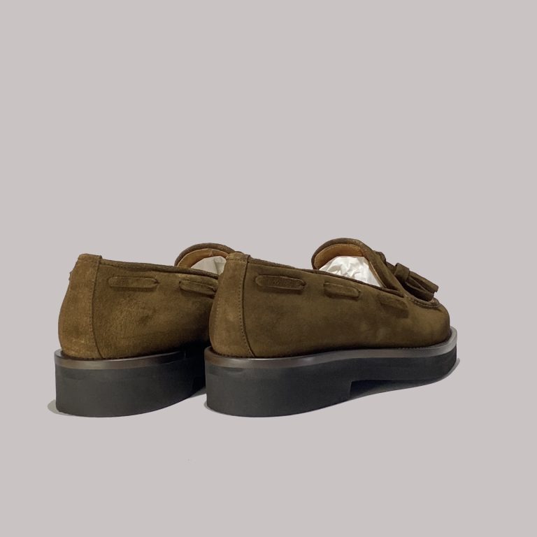 High-quality Italian suede loafers in brown for retailers.