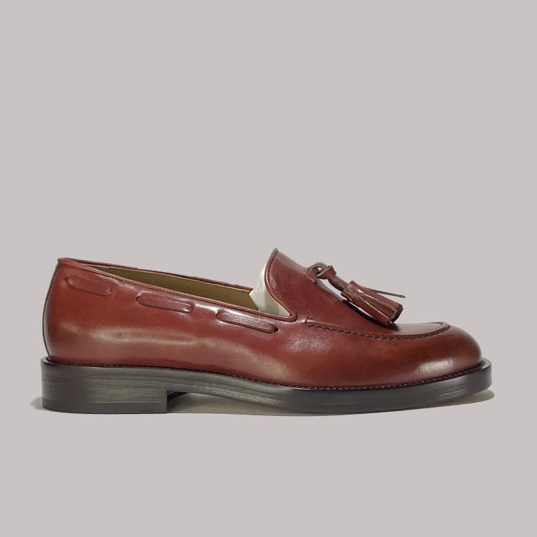 Italian red Made in Italy calfskin leather loafers for B2B market for B2B market