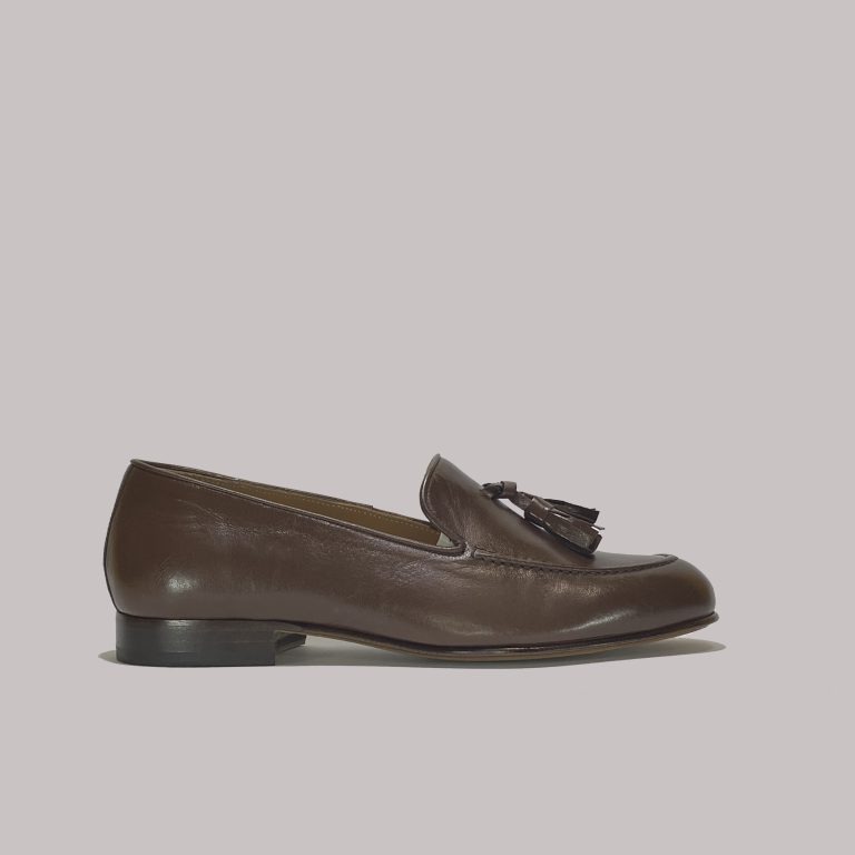 Italian tassel loafers in dark brown kangaroo leather, Made in Italy.