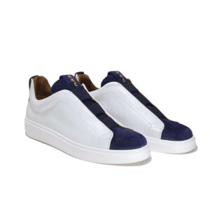 Sneaker white and blue suede front