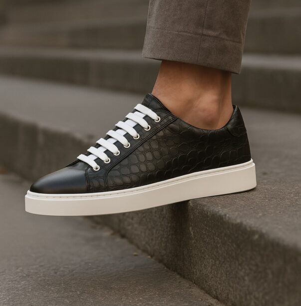 Minimal sneaker in black crocodile | MODEL " APRILIA" - Image 3